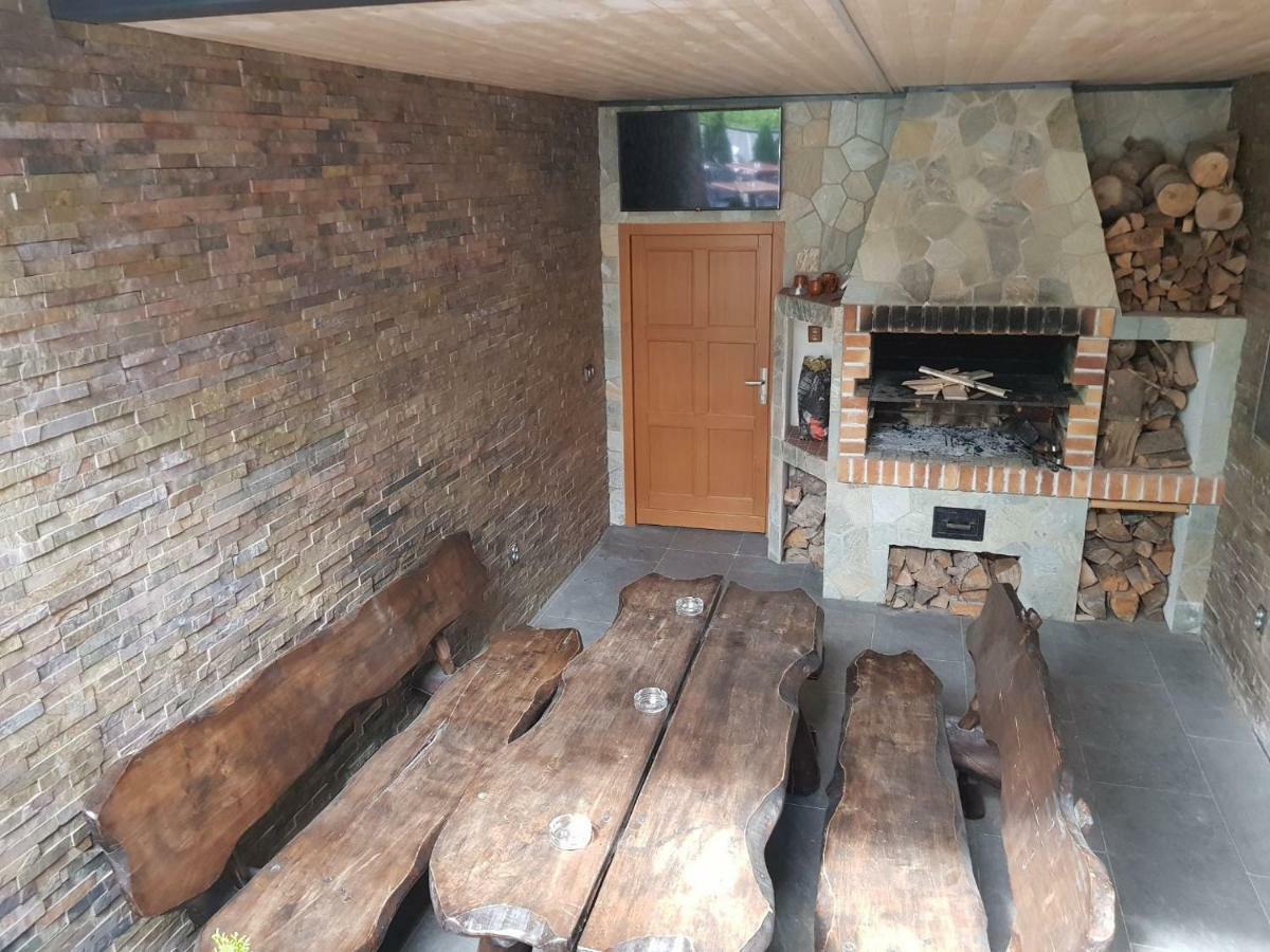 Penzion Hudebka Louny Bagian luar foto